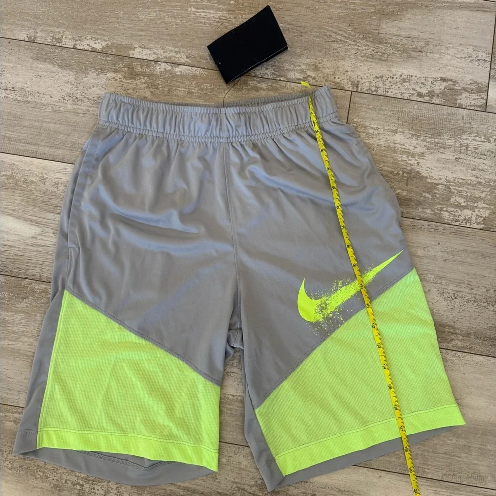NIKE | Gray & Lime Green‎ Drawstrinf Sports Shorts w/ Pockets- Youth Large
